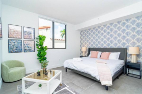 King Bed brand new Oasis minutes to Brickell